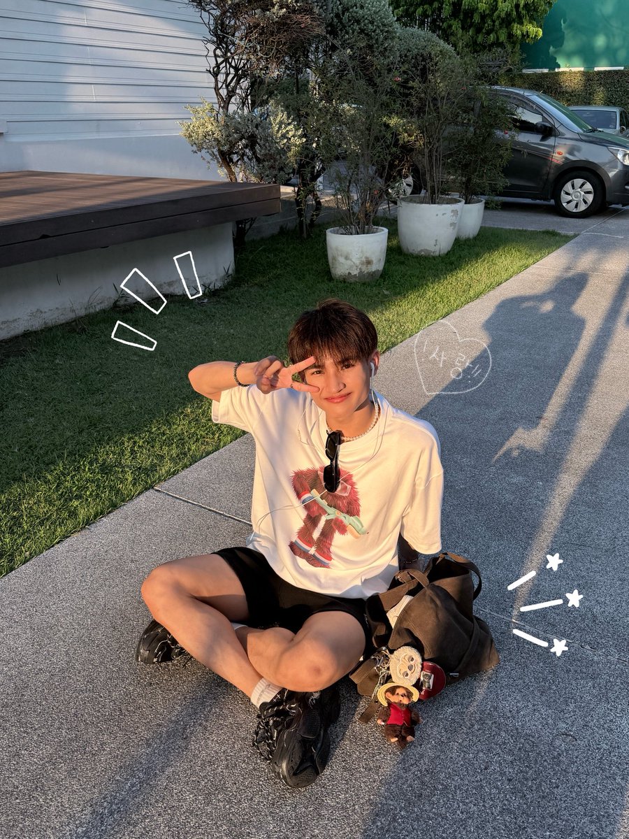 FRAME🎲 tweet media