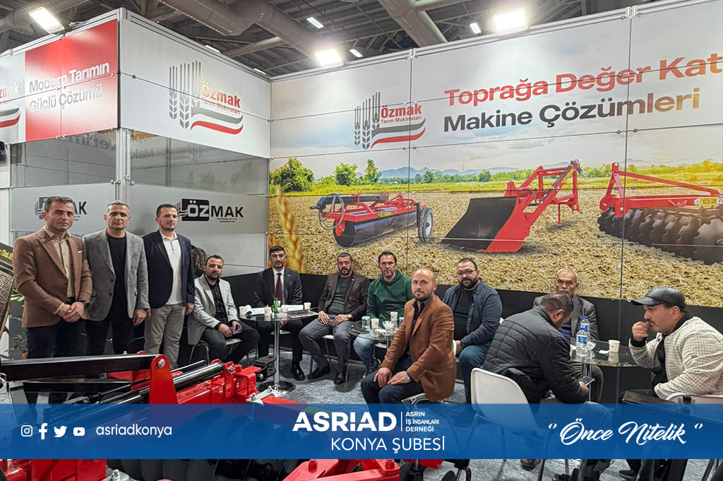 AsriadKonya's tweet photo. Asriad olarak Konya Tarım Fuarı’nı ziyaret ederek sektörün değerli temsilcileriyle bir araya geldik. Tarım teknolojileri alanındaki gelişmeleri yerinde inceleme fırsatı bulurken, üretim gücümüzün ve yerli sanayimizin her geçen gün daha da güçlendiğine bir kez daha şahit olduk. https://t.co/Ib8rRHPtp0