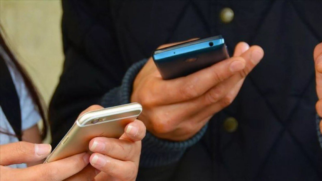 🚨Telefon dolandırıcılığında kullanılan IBAN'ın sahibine 'suça iştirak' cezası👇

📍Ağrı'da görülen 'telefon dolandırıcılığı' davasında mahkeme, mağdurun 774 bin lira gönderdiği IBAN'ın sahibine 5 yıl 10 ay hapis ve 1 milyon 666 bin 600 lira para cezası verdi

📢Mahkeme kararında