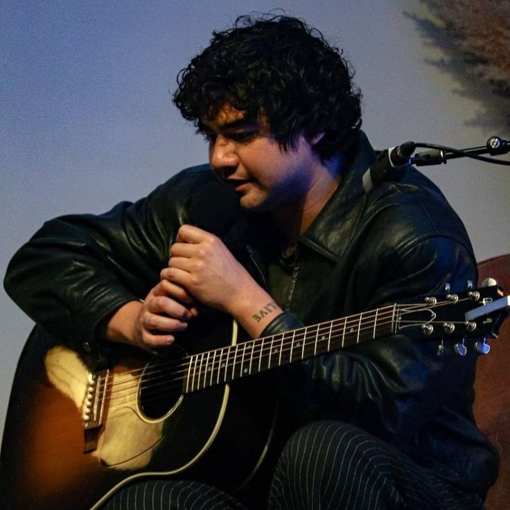 iva is a ☆ tweet media