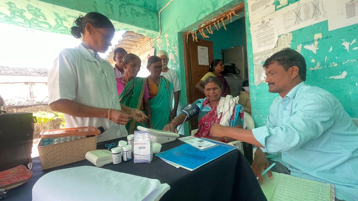 dtotsadb's tweet photo. Ayushman ArogyaShivir  at High risk Village -Pippaldhari included #TBMuktBharat  (x-ray) ,NCD  and HB Screening.
@Collector_ADB @dmhoadilabad @StateTb @TbDivision @ddgtb2017 @nishantjeph @DrRaghuramRao @MoHFW_Telangana @MoHFW_INDIA @CHFW_NHMTG @tbalertindia @mopr_goi https://t.co/dLQ00gRpzx