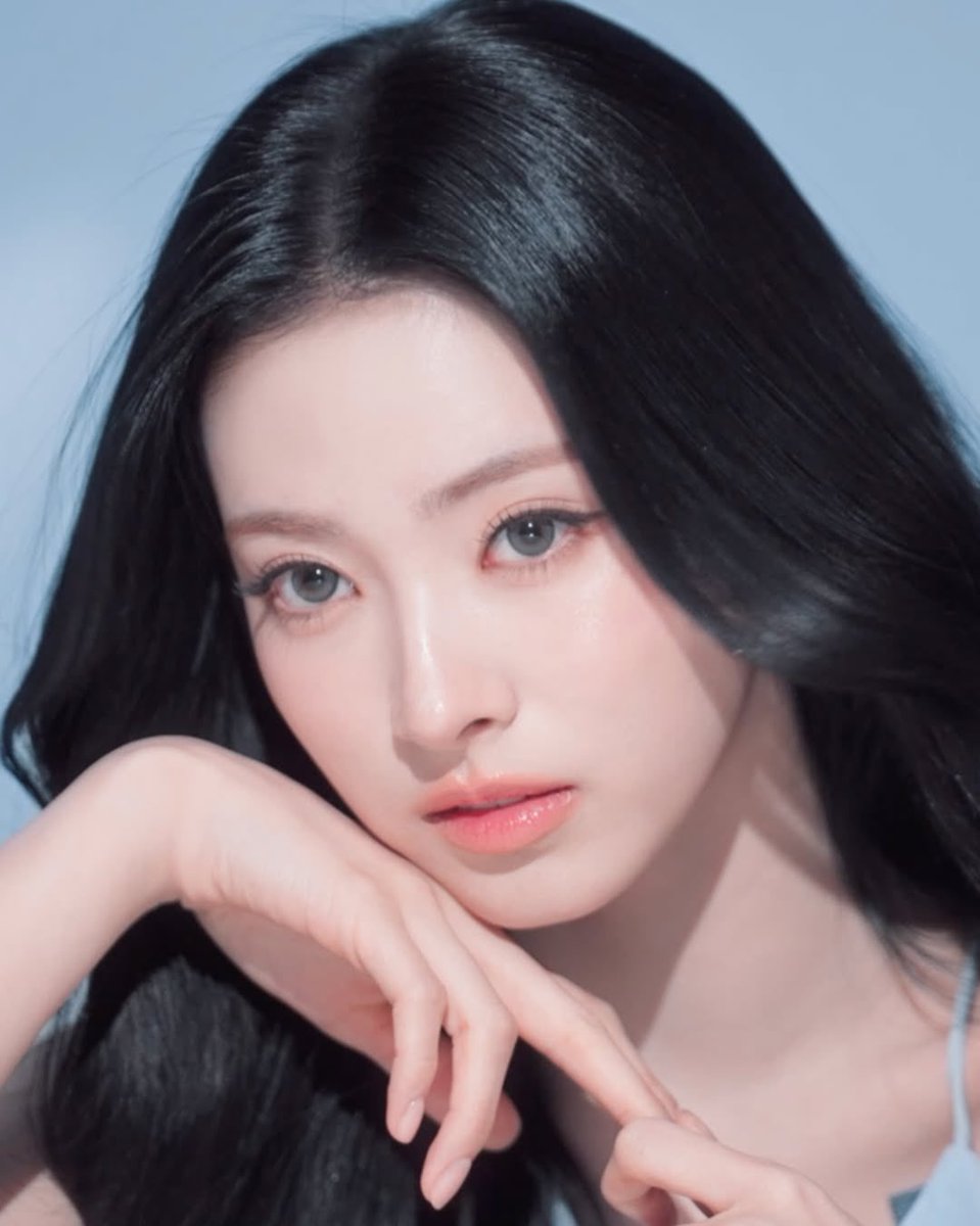 NEWSXANNA's tweet image. 260410 hada labo

#ANNA #안나 #田中杏奈 #MEOVV #미야오