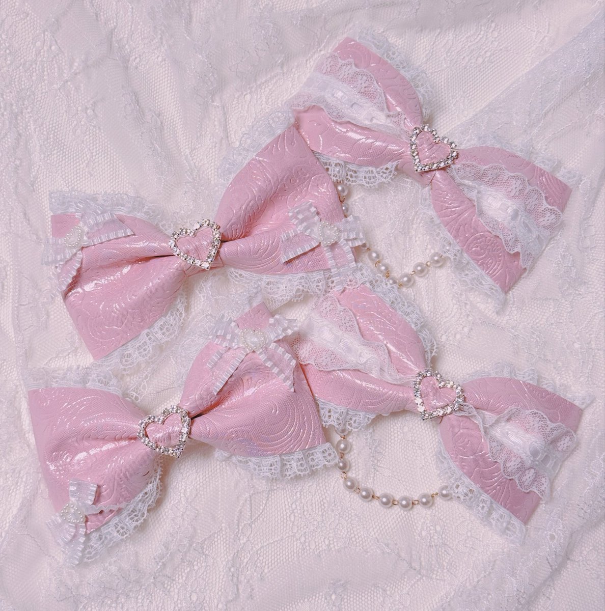 ozrissa's tweet photo. 新作の、
プリンセスな合皮のツヤツヤピンクのリボンバレッタも制作いたしました(🎀)✨ https://t.co/DXVh4NFuSQ