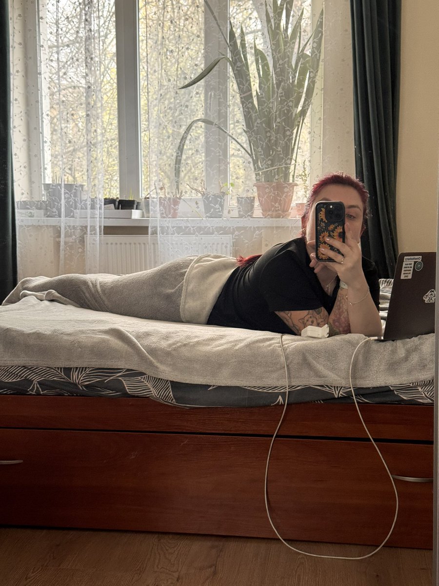 Poison Ivy tweet media