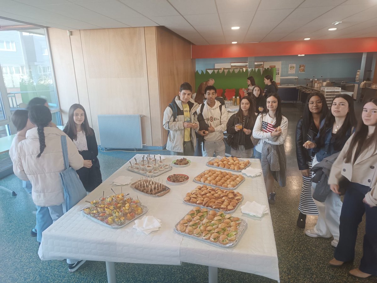 IES Zapatón tweet media