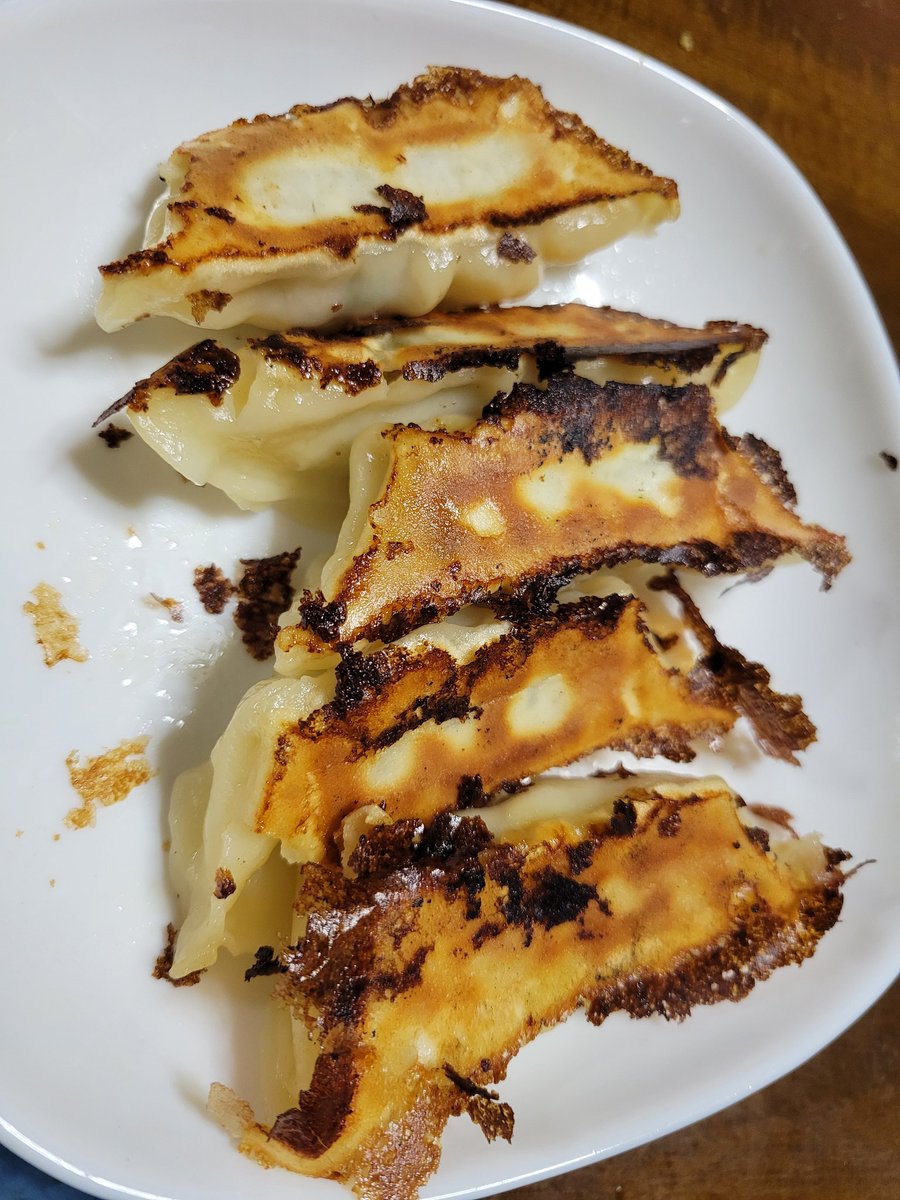 さけうま tweet media