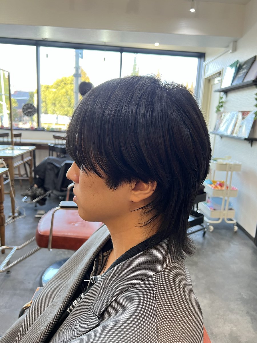 cutjun_hiroki's tweet photo. 襟足を残すと簡単に雰囲気が出るのでおすすめです✨
 #カット純
 #CUT純 https://t.co/UY7lKY6f6O