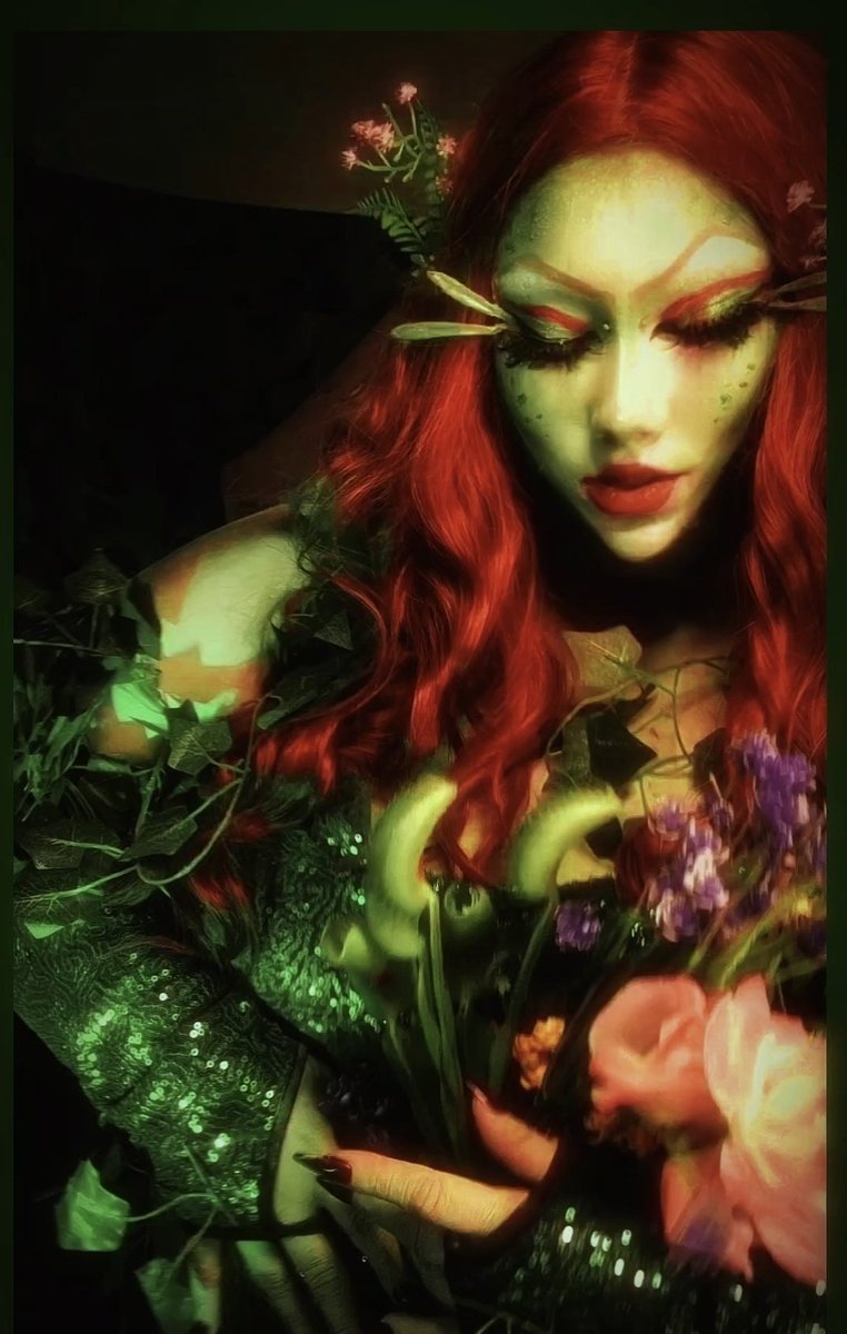 LethalPoisonIvy's tweet photo. 𝓣𝓱𝓮 𝓶𝓸𝓼𝓽 𝓭𝓪𝓷𝓰𝓮𝓻𝓸𝓾𝓼 𝓹𝓵𝓪𝓷𝓽𝓼 𝓪𝓻𝓮 𝓸𝓯𝓽𝓮𝓷 𝓿𝓮𝓻𝔂 𝓫𝓮𝓪𝓾𝓽𝓲𝓯𝓾𝓵. 🌿🥀

#poisonivy #poisonivycosplay #openrp #dcrp #mvrp #myface https://t.co/bmeewyW8z5
