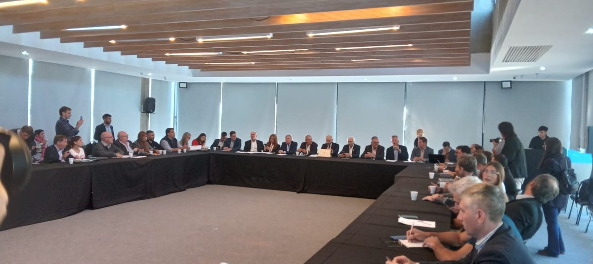 Ministerio de Infraestructura y Servicios Públicos tweet media