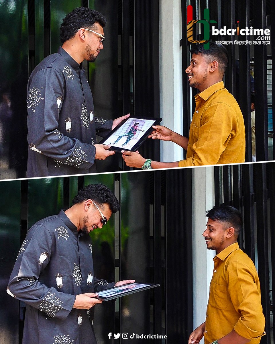 BDCricTime's tweet image. প্রিয় তারকার ছবির ফ্রেম তুলে দিলেন ভক্ত

#TaskinAhmed #BangladeshCricket #BDCricTime