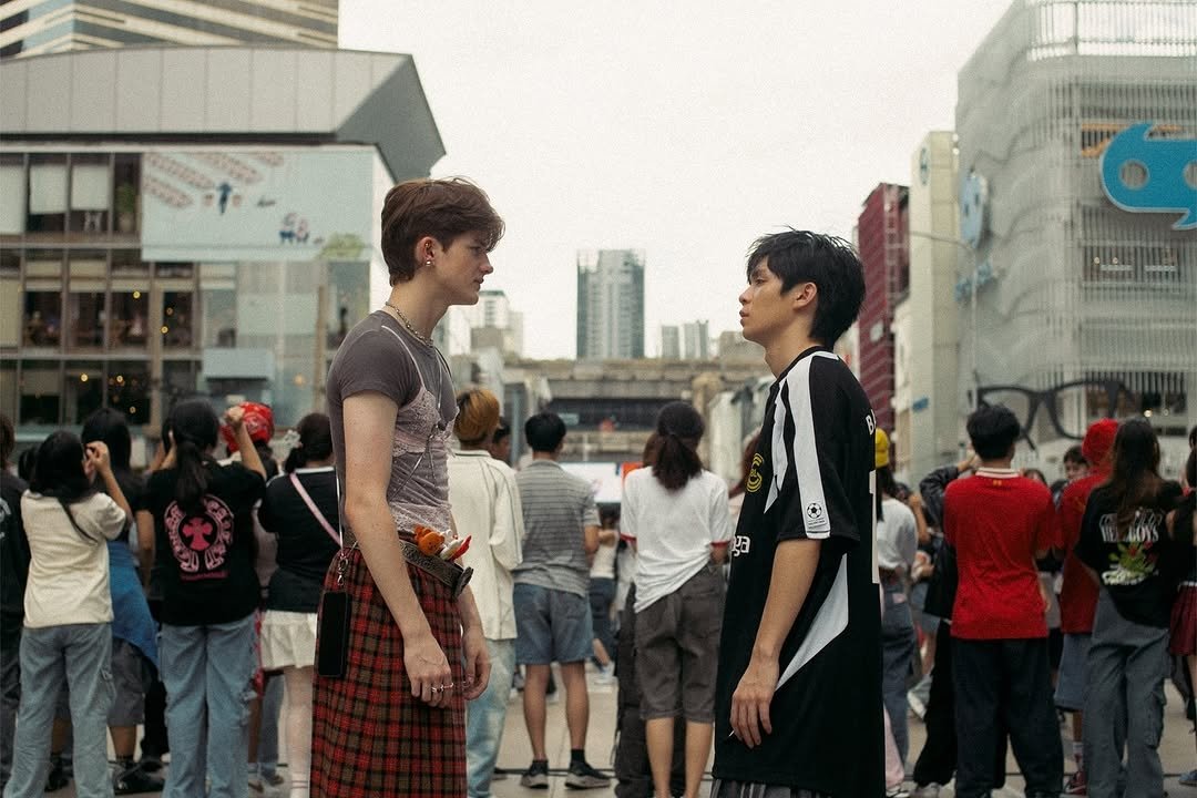 thesounddd's tweet image. จากทะเลาะกันตอนพ้อกสีเต้นแรนด้อมแด๊นอยู่ในเจลบอย สู้มารักกันหวานชื่นในเอ็มวีพ้อกสีแล้ว😭 ขอคนเข้าใจเป็นจำนวนมาก บ้าบิ่นบัว พีเจเลออนมาไกลมากจังเลยนะ🫳✨️
#PJLEON #พีเจเลออน
#LEONBROCCO #PJmahidol 
#PROXIE_ฮ็อบ
#PROXIE_CaughtInTheFeel