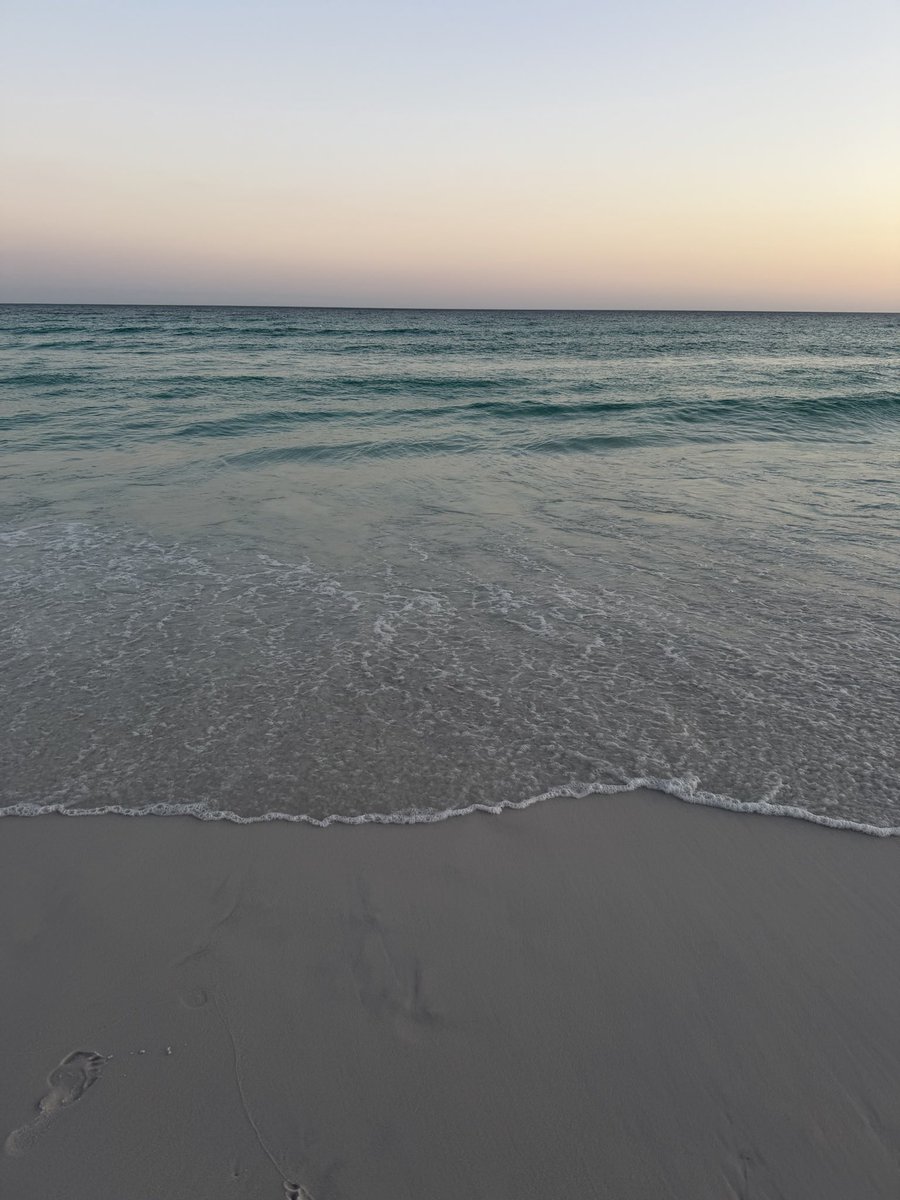 HotMessMags tweet media