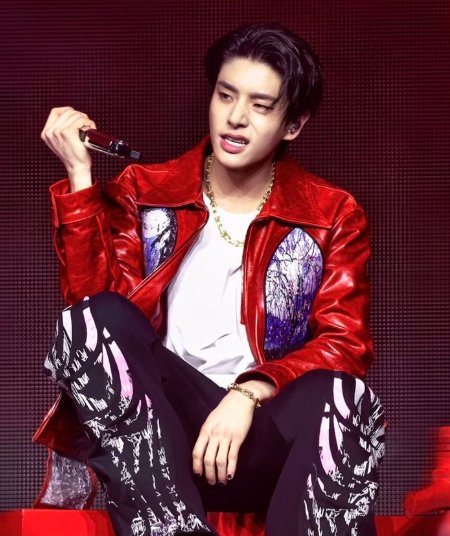 About Music tweet media