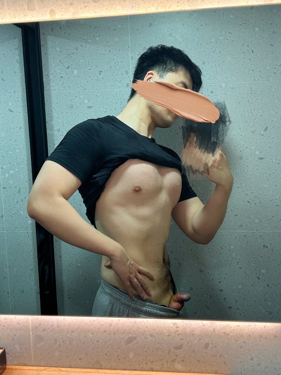 milk_leak tweet media