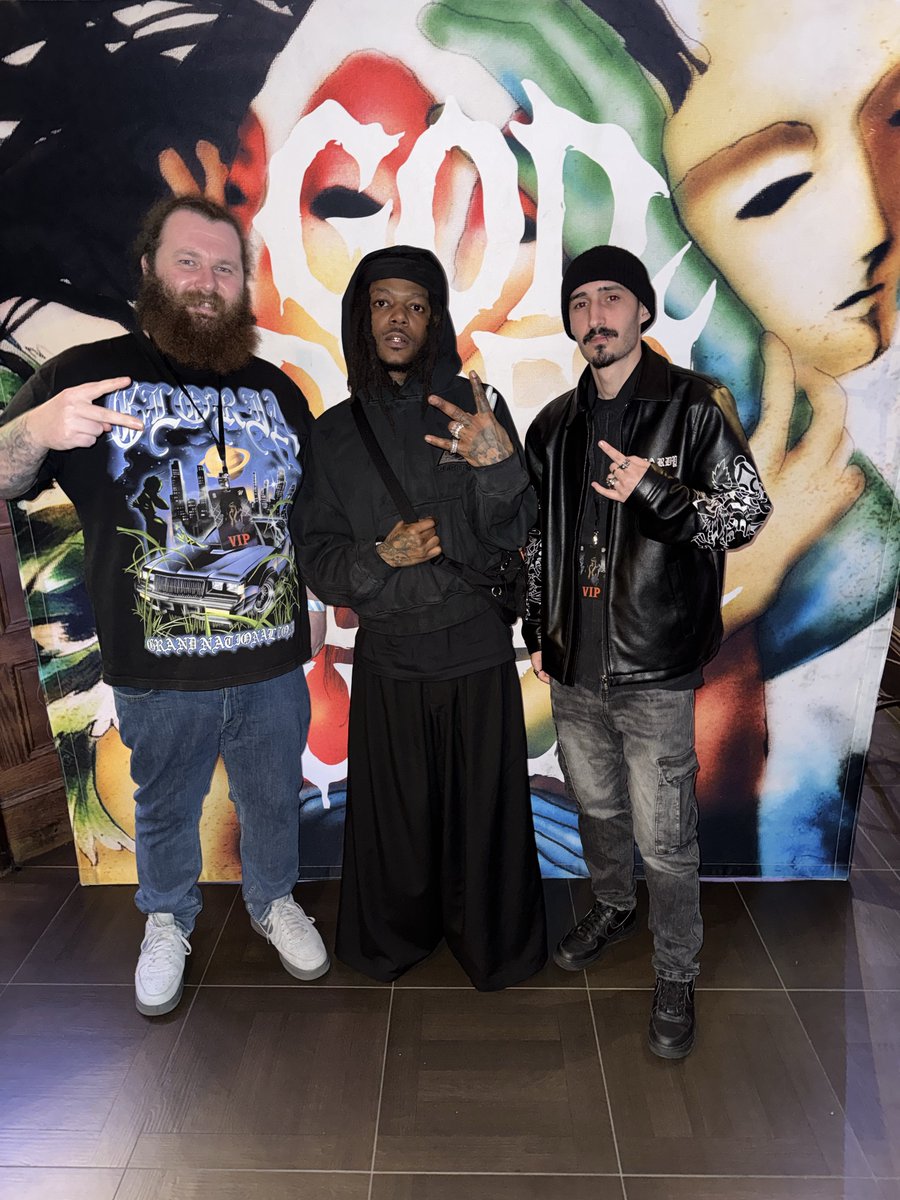 3rdboiii's tweet photo. Finally recovered from @JIDsv on Tuesday with @BrunoG_420 unreal show would definitely be back https://t.co/2ySdZXSNsv