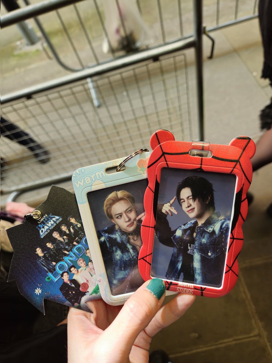 ƶαƶ 🦈🐱 TODAY tweet media