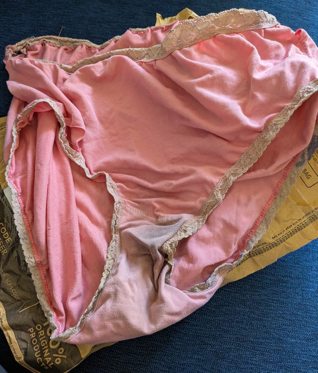 shwitterbug's tweet photo. @myntra @MyntraSupport Appalled at the delivery received -a dirty undergarment instead of palazzo ordered. Trashed the item as it was so unhygenic. Myntra expects me to hv kept the item and to get a refund. Its not about money its about the harassment. How can u help Myntra?? https://t.co/0aRUIGWqpp