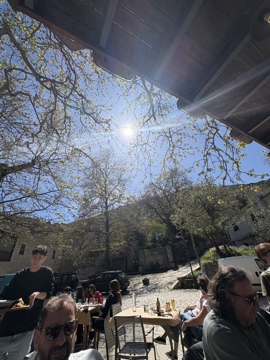 Kostas Papakostas (aka Θείος Κώστας) tweet media