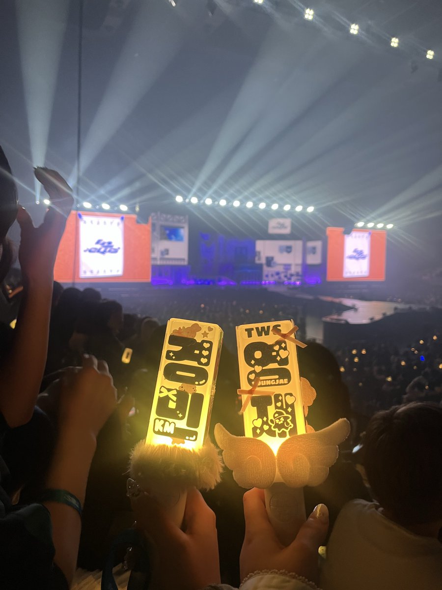 ㄱ ㄷ 네 🍋 tweet media
