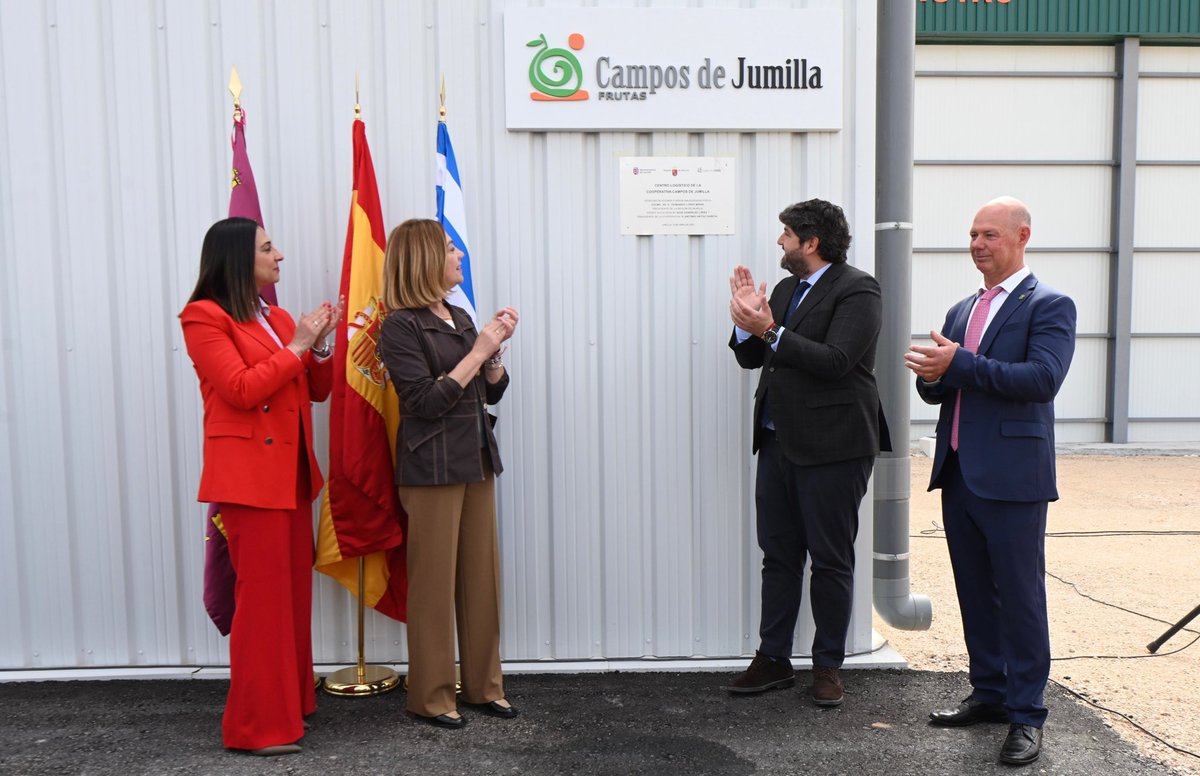 Inauguramos el centro logístico de la cooperativa Campos de Jumilla, un referente que exporta a más de veinte países y genera oportunidades para cientos de familias. 

40 años de excelencia y compromiso que los convierten en los mejores embajadores de la #RegióndeMurcia.