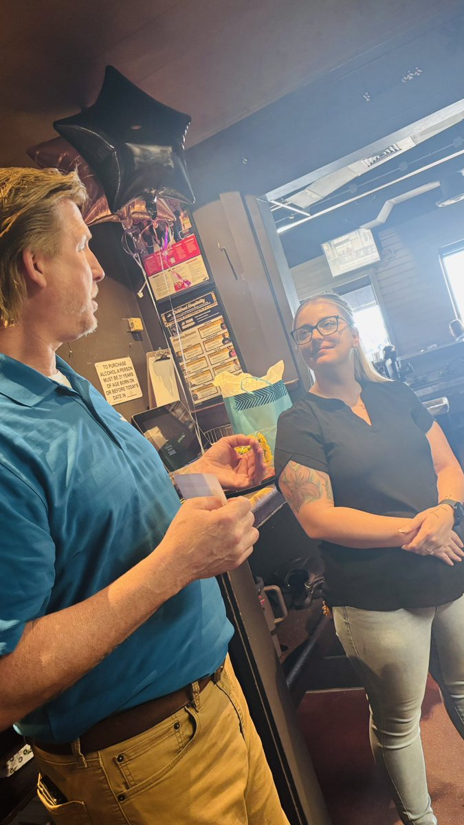 MyraTalley1229's tweet image. Cheers to my new Solo Opener Christina 🌶️❤️🫶🏽 #ChilisGrow #Chilislove @Chilis So lucky to have leading others to success 🫶🏽