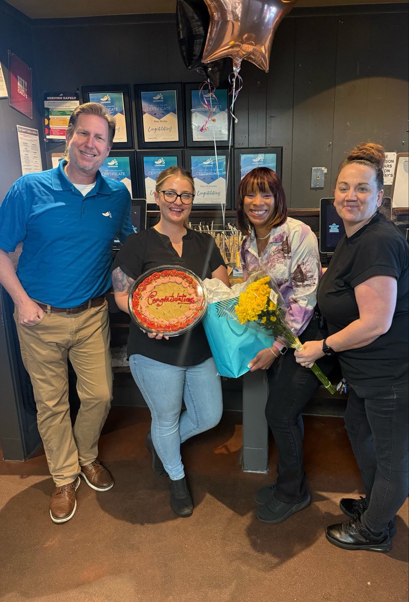 MyraTalley1229's tweet image. Cheers to my new Solo Opener Christina 🌶️❤️🫶🏽 #ChilisGrow #Chilislove @Chilis So lucky to have leading others to success 🫶🏽