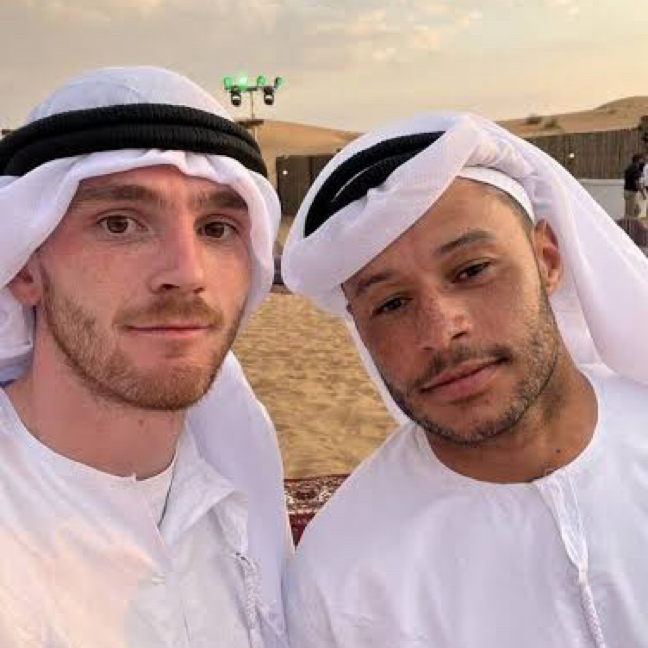 🚨🗣️ Oxlade-Chamberlain on Andy Robertson:

I said to him: "It's a shame you're not here with me. Maybe I came too early... He might join me soon. He's younger than me, I hope to see him here one day, I think he'd be great here." ❤️