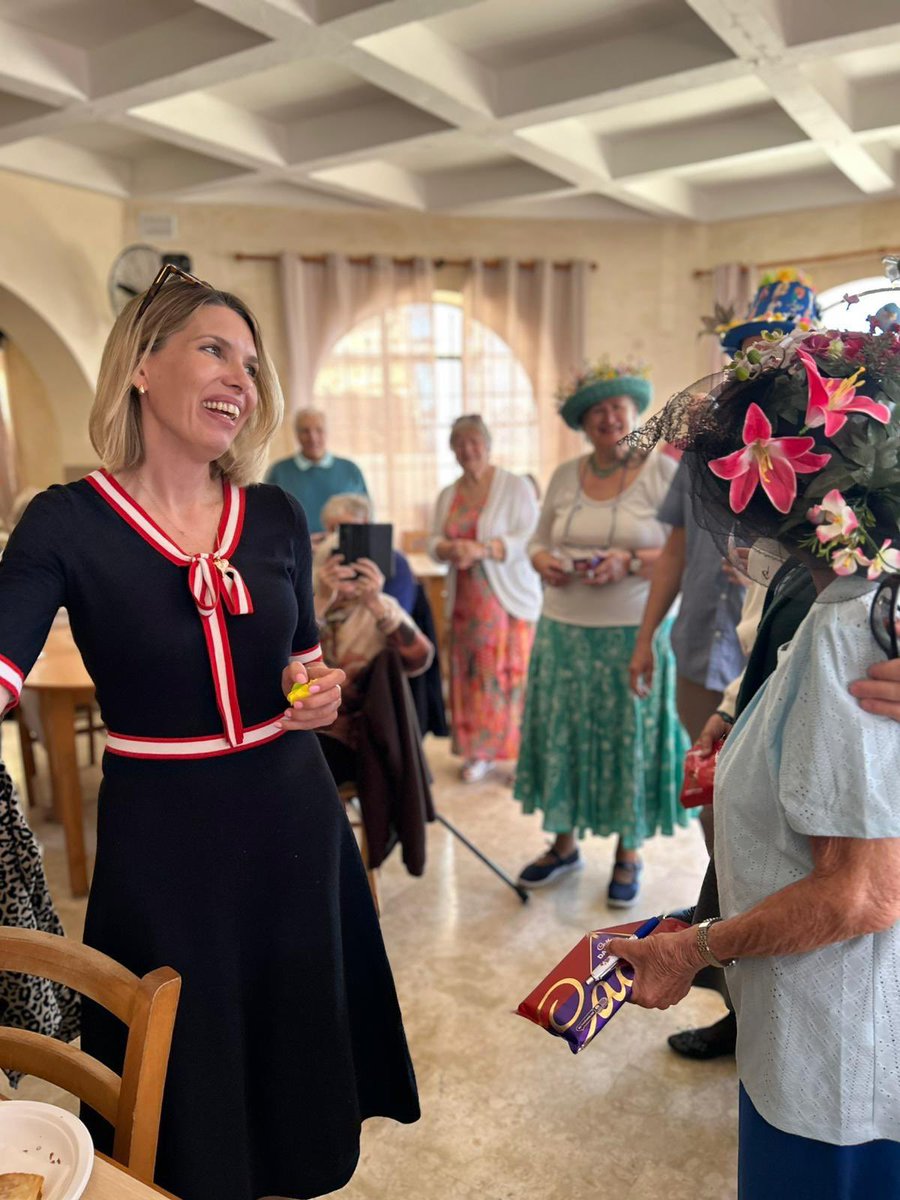 Victoria Busby tweet media