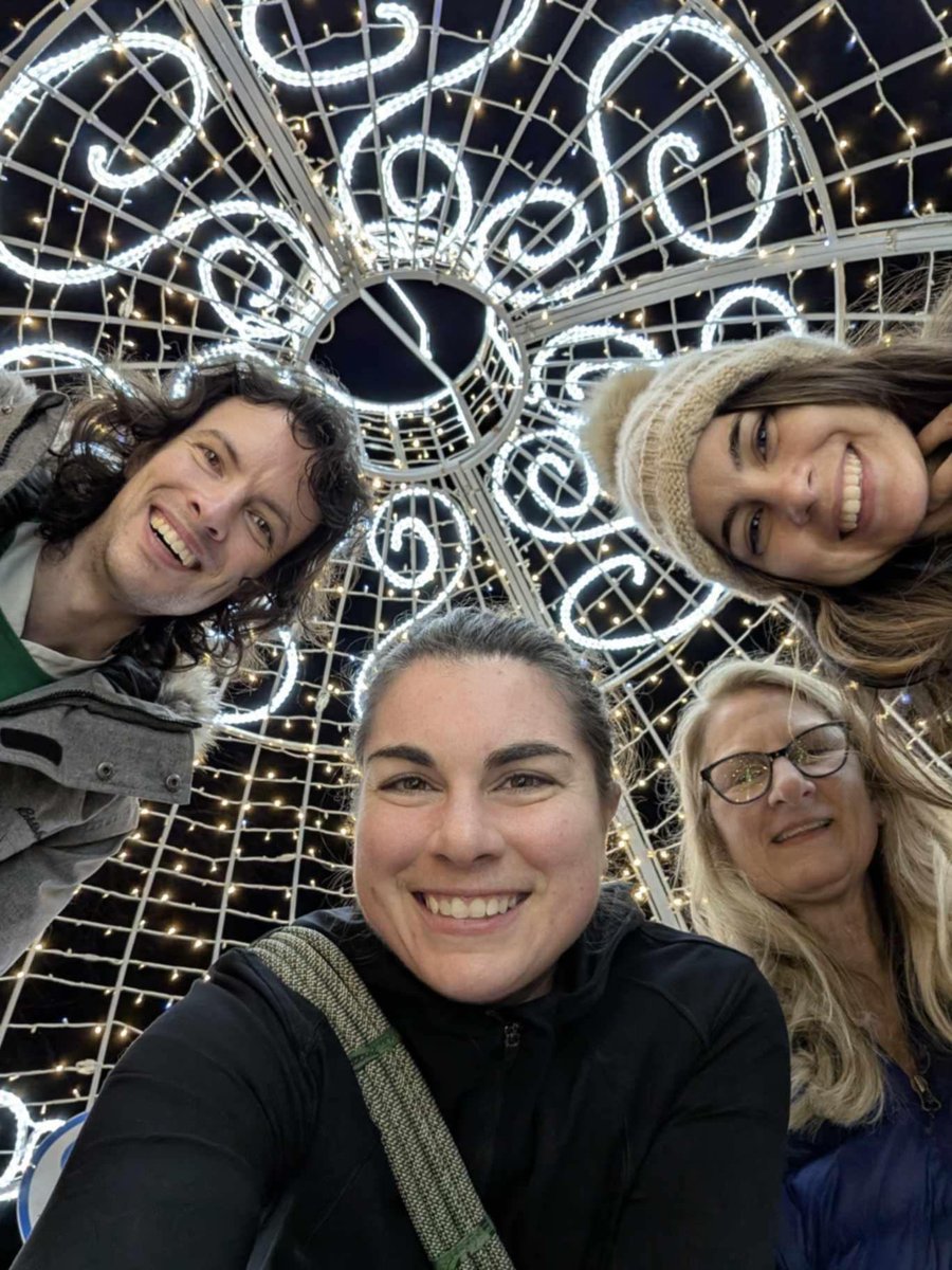 #GreenNewDealAlwaysBernie🌹🏴󠁧󠁢󠁷󠁬󠁳󠁿 tweet media