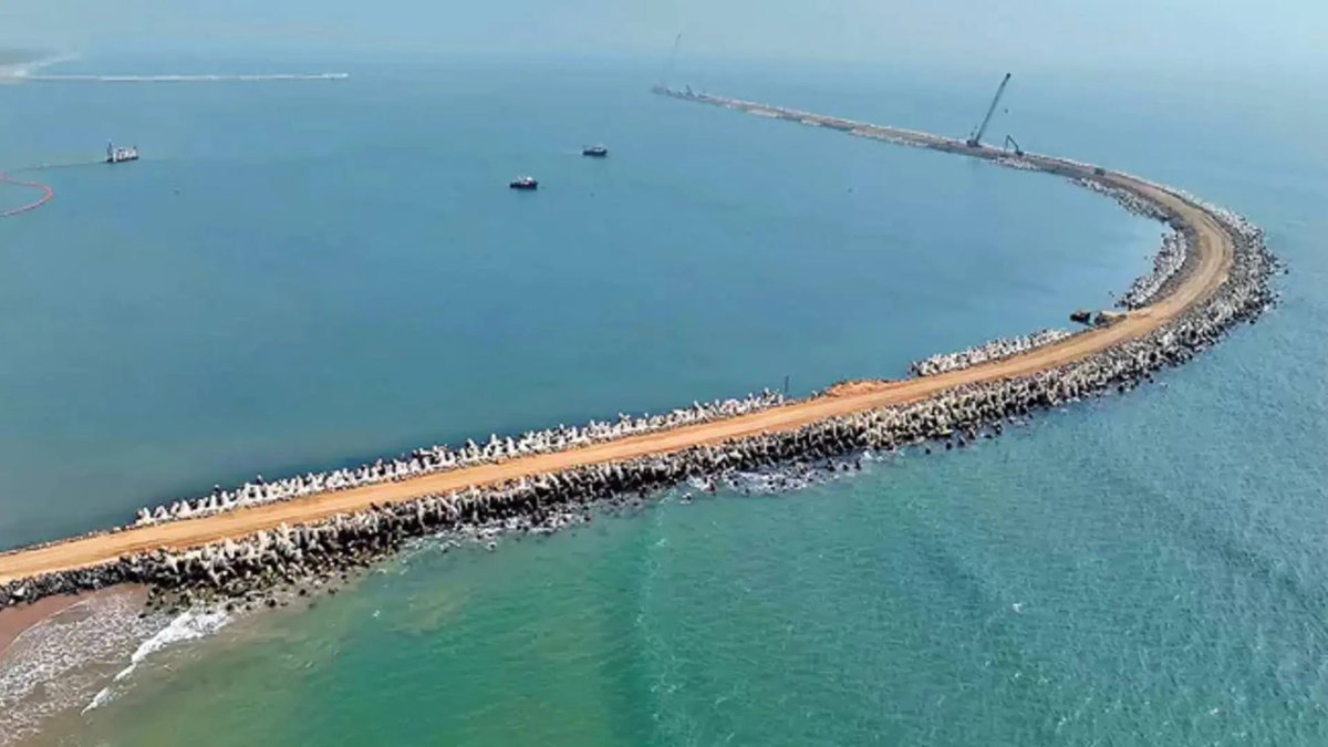 SingamYell21994's tweet photo. In Amaravati, Cabinet sub-committee approved steps to speed up Ramayapatnam Port, including EOT extension and connectivity plans.
#Amaravati #PortProject #AndhraPradesh #YellowSingam
https://t.co/IzfpC4XFUG https://t.co/HtU7menQQt