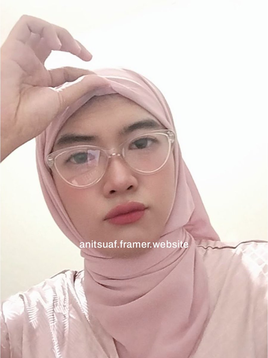 ɐuᴉʇsnɐℲ tweet media