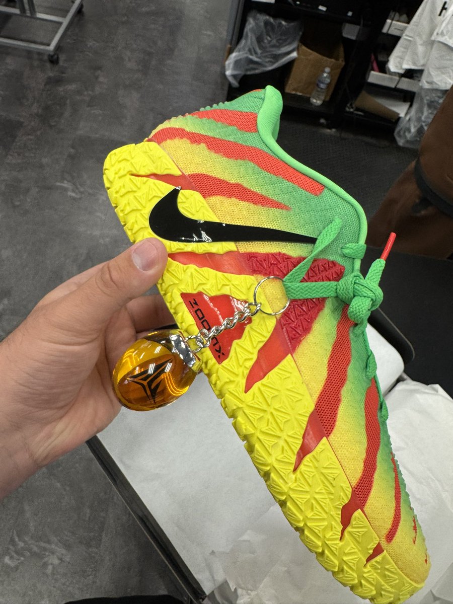 Robert Hayes tweet media