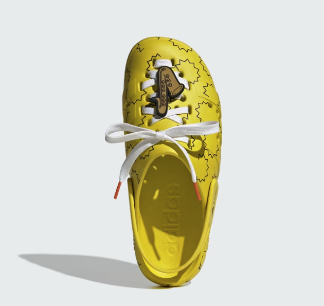 Heskicks tweet media