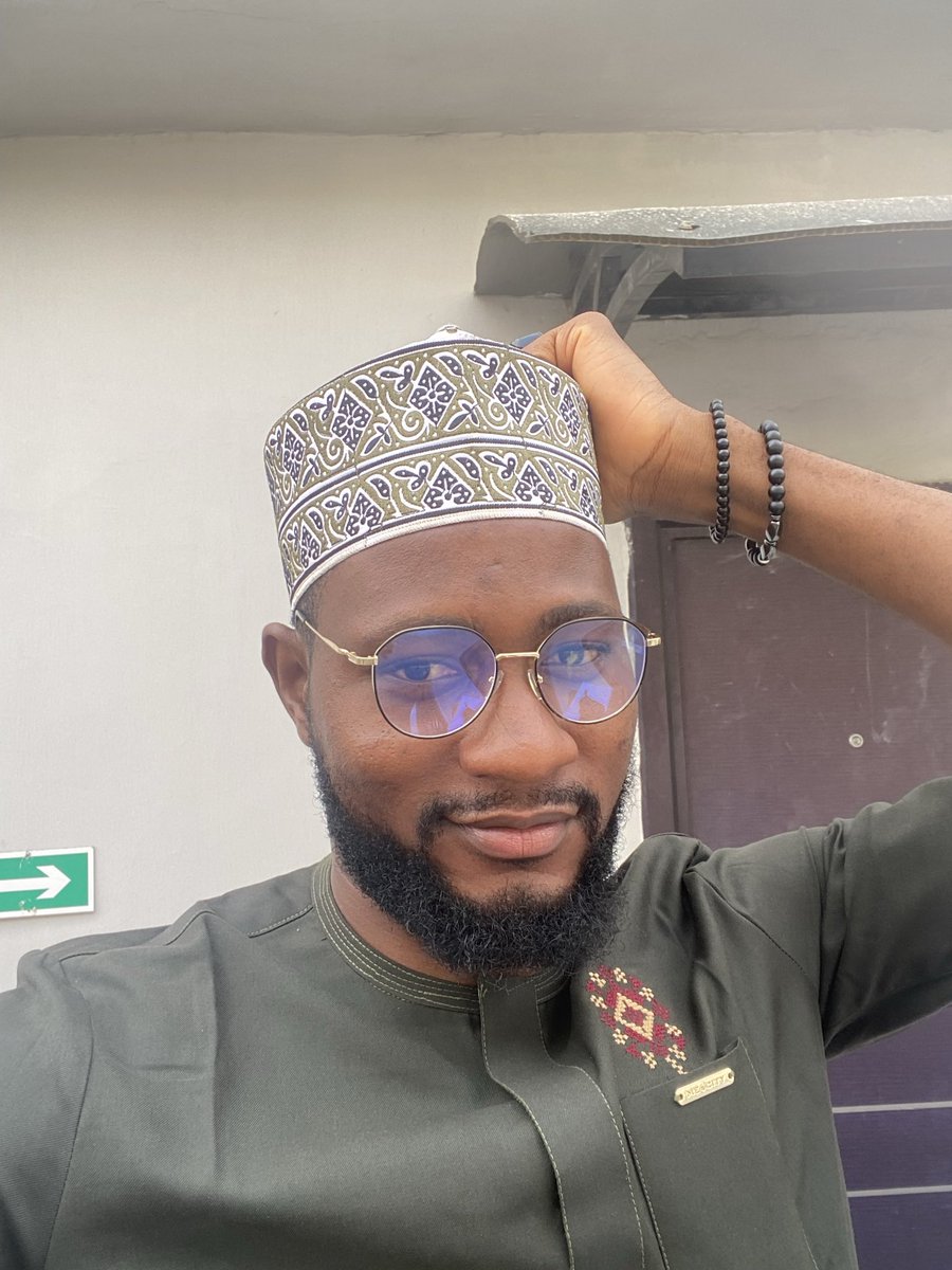 C Y B Ξ R P U N K // tweet media