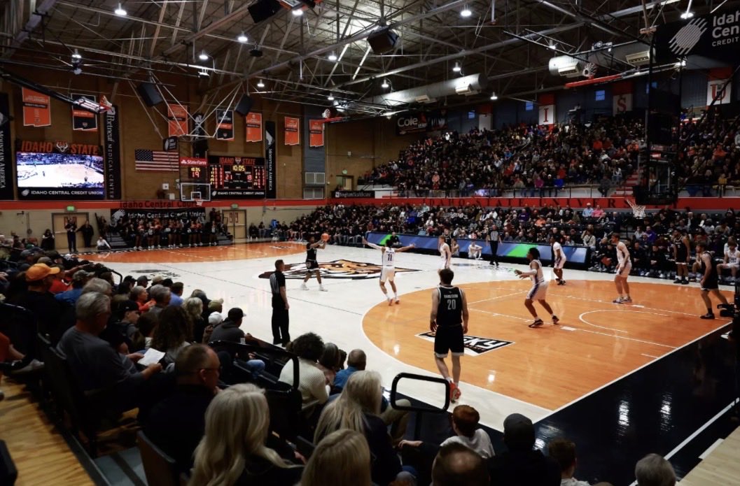 IkePalmer3's tweet photo. Blessed to receive my first D1 offer to Idaho State! Thanks @coachlooneyisu and the rest of the coaching staff for believing in me! https://t.co/3hVJZEFV7d
