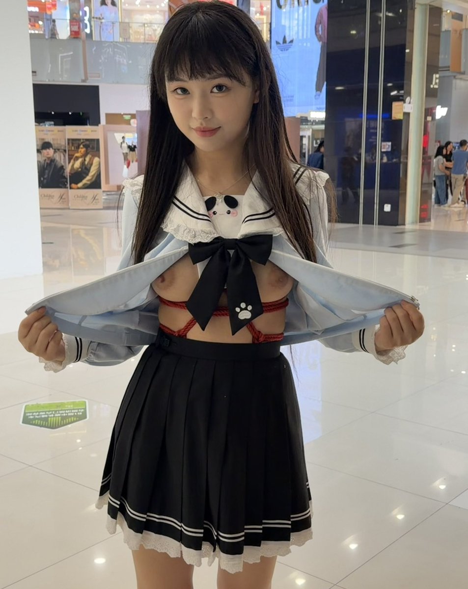 tong142336's tweet photo. 第一眼看到什么 #露出 #捆绑
@Fengsiyuan
@DnewHome
@007share https://t.co/0HV6MEkN4g