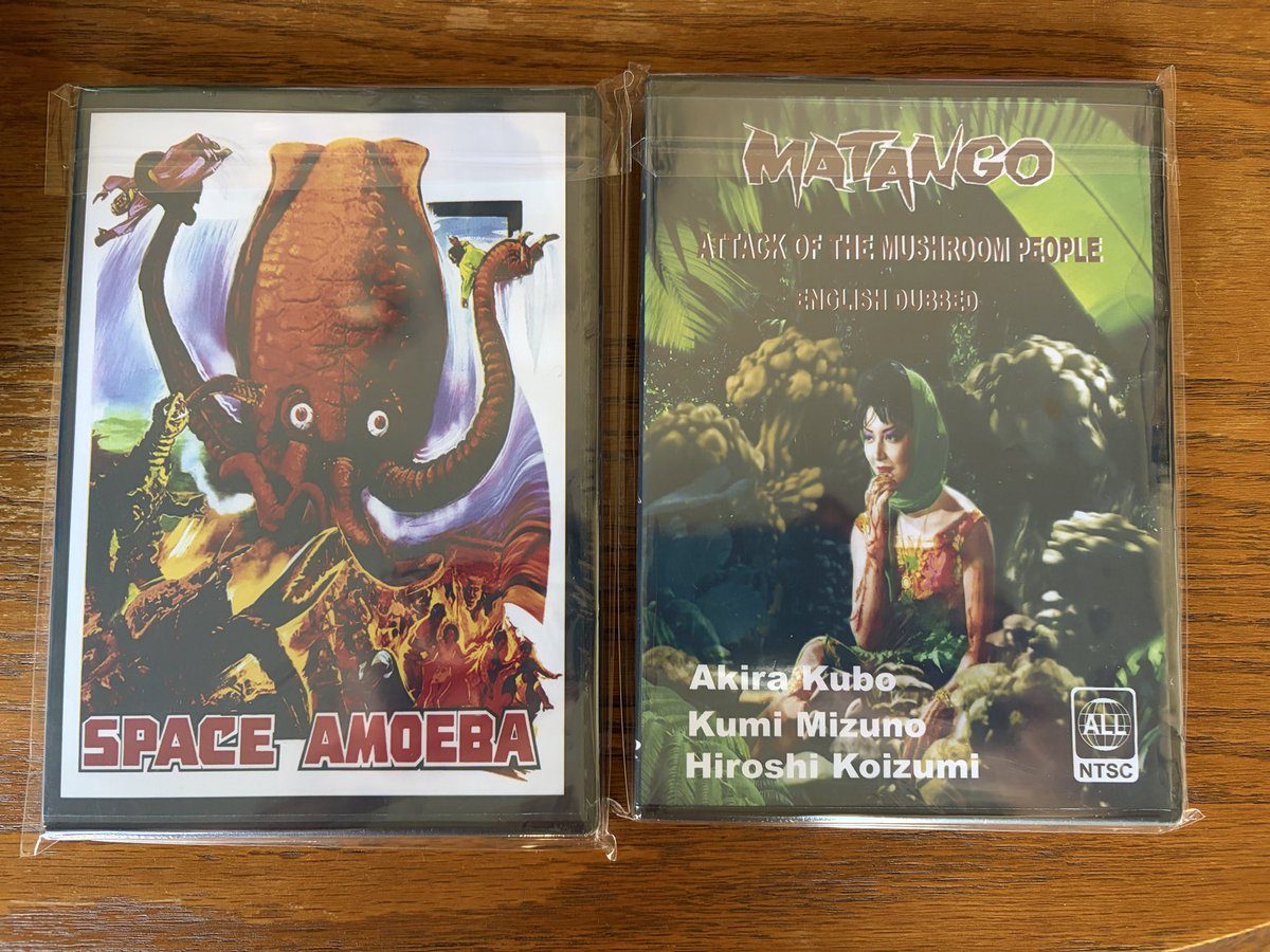 BiLLYd_licious's tweet image. Some new additions to the crypt! #horror #films #comicbooks