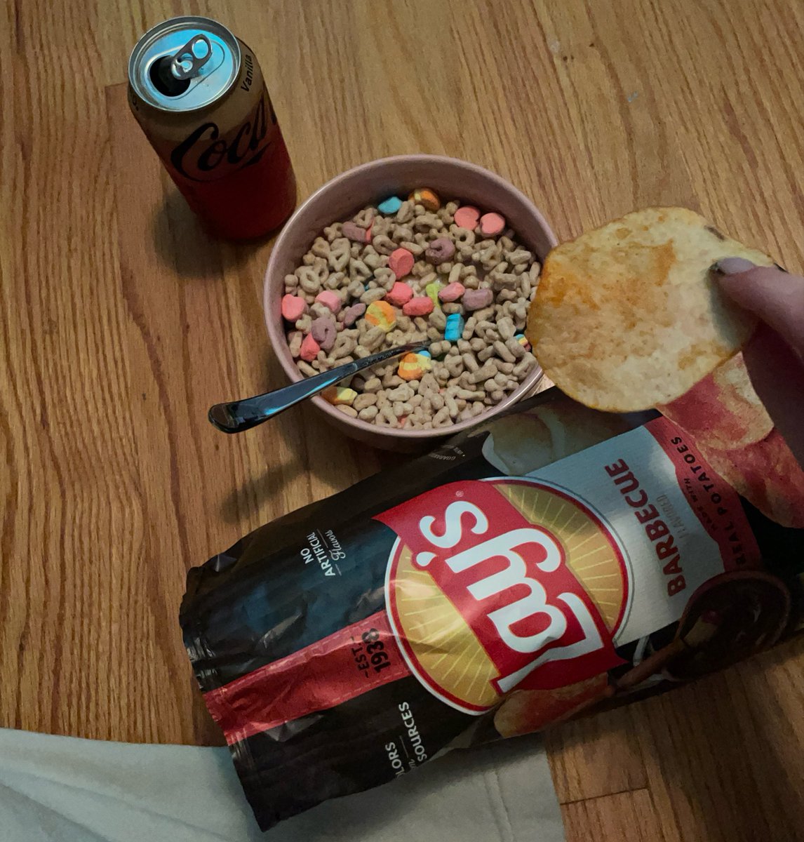 ʀᴇɪ 𒅌 tweet media