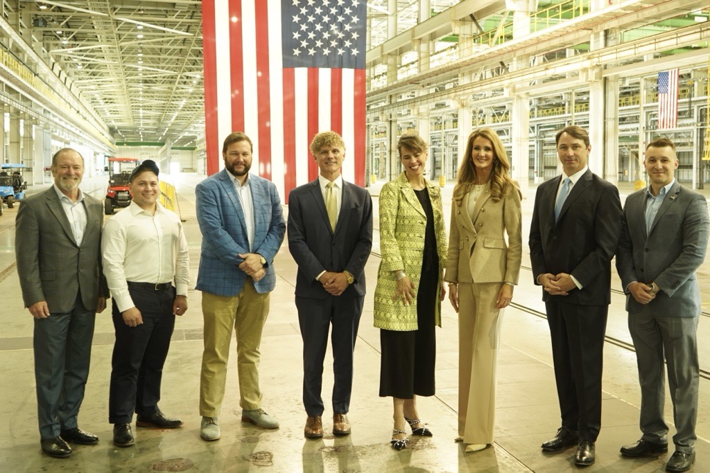 Kelly Loeffler tweet media