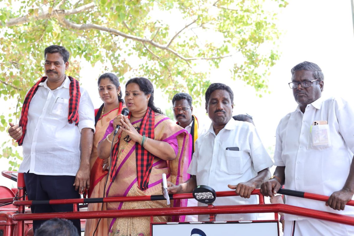 Kavitha_DMK's tweet photo. ஜோலார்பேட்டை சட்டமன்ற தொகுதியின் வெற்றி வேட்பாளர் 🏴🚩 கவிதா தண்டபாணி BA 🏴🚩 அவர்களை ஆதரித்து 

ஜோலார்பேட்டை மேற்கு ஒன்றிய செயலாளர் SK.சதீஷ்குமார் அவர்கள் தலைமையில் 

ஜோலார்பேட்டை மேற்கு ஒன்றிய ஊராட்சிக்கு உட்பட்ட பகுதிகளில் தீவிர வாக்கு சேகரித்து சிறப்புரையாற்றினார்... https://t.co/8B0XNhEGaG