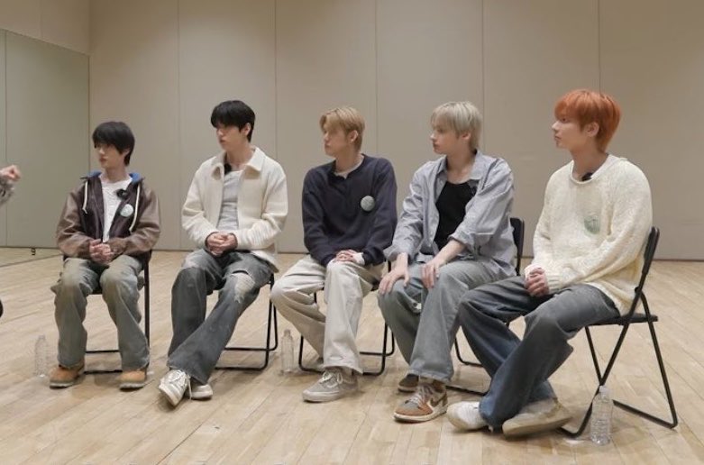 shya ʚ ɞ tweet media