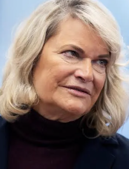 coinbureau's tweet photo. 🚨JUST IN: Senator Cynthia Lummis calls on Congress to pass crypto market structure legislation.

“This is our last chance to pass the Clarity Act until at least 2030.”
