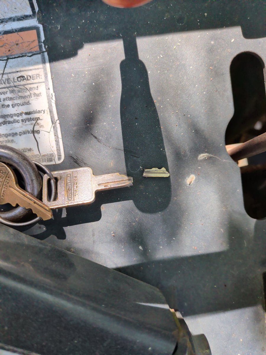 Pinche Güero tweet media