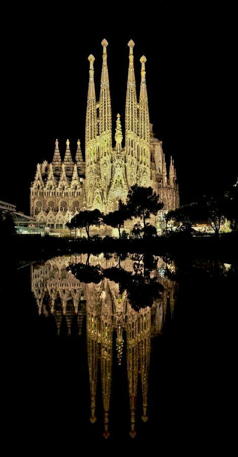 angelicaio81153's tweet image. Architectural masterpieces 

Sagrada Familia , Barcelona Catalonia Spain Built 19th Century 
Masterpiece Catalan Modernism ( Art Nouveau ) , Gothic Revival Architectural Style 
#artistic #abstract #photography #architecture