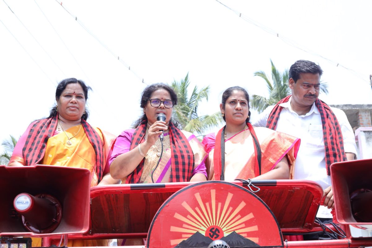 Kavitha_DMK's tweet photo. ஜோலார்பேட்டை சட்டமன்ற தொகுதியின் வெற்றி வேட்பாளர் 🏴🚩 கவிதா தண்டபாணி BA 🏴🚩 அவர்களை ஆதரித்து 

ஜோலார்பேட்டை மேற்கு ஒன்றிய செயலாளர் SK.சதீஷ்குமார் அவர்கள் தலைமையில் 

ஜோலார்பேட்டை மேற்கு ஒன்றிய ஊராட்சிக்கு உட்பட்ட பகுதிகளில் தீவிர வாக்கு சேகரித்து சிறப்புரையாற்றினார்... https://t.co/gQixcpqnYE