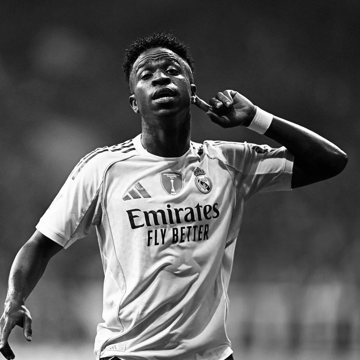 طـلال tweet media