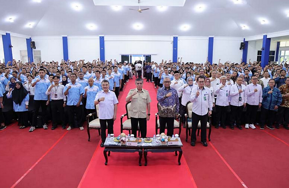 tarungnews2's tweet image. tarungnews.com/berita-foto/19…
Pelatihan Vokasi Nasional 2026 Dimulai, Lebih dari 10 Ribu Peserta Ikuti Batch I #olive #jerome #malam #kangen #davina #NPWP