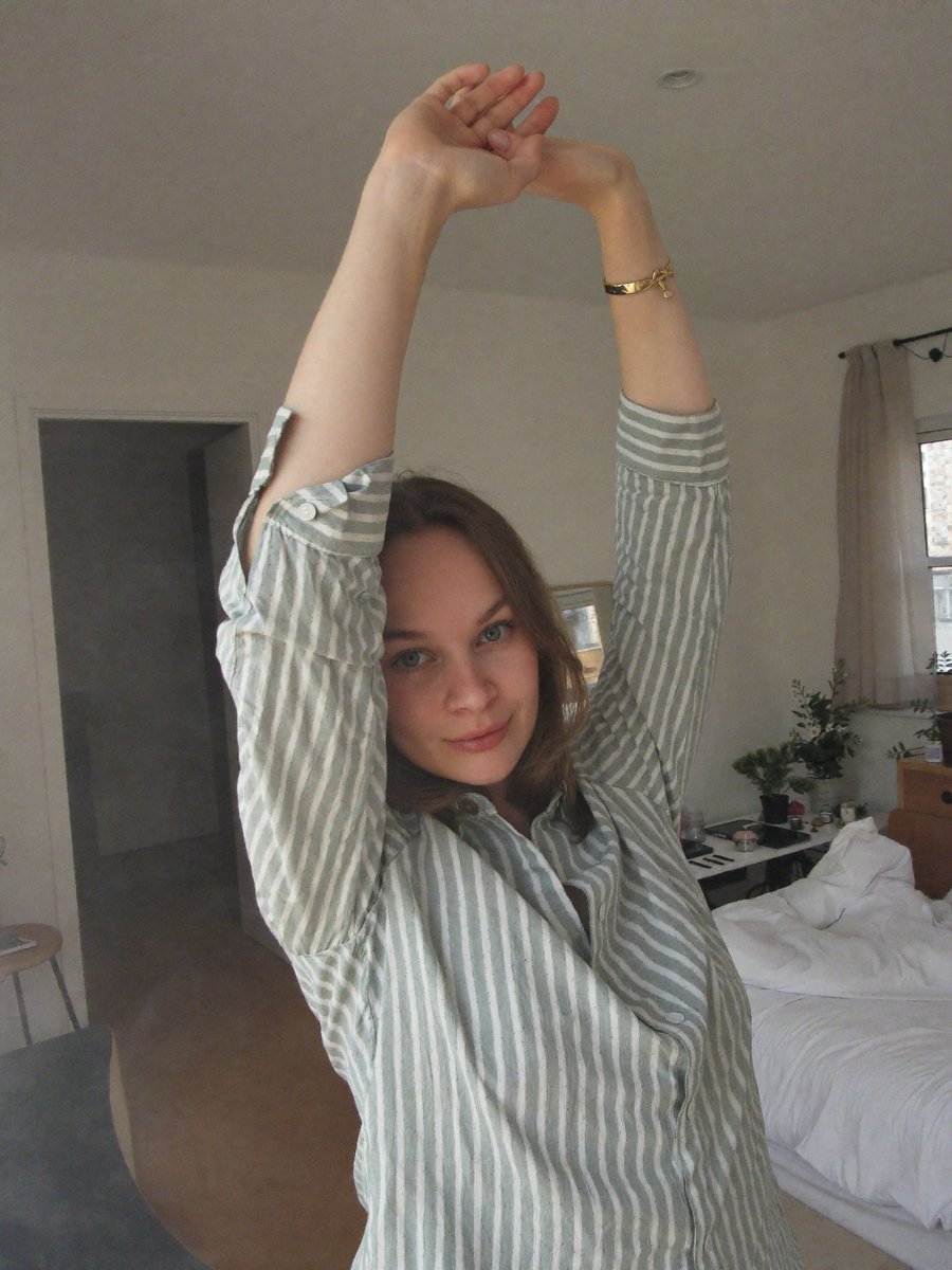 Holly ᢉ𐭩 tweet media