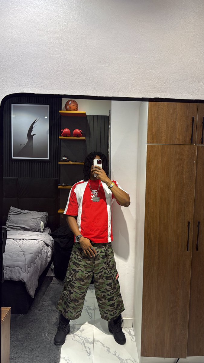 valking ♔ tweet media