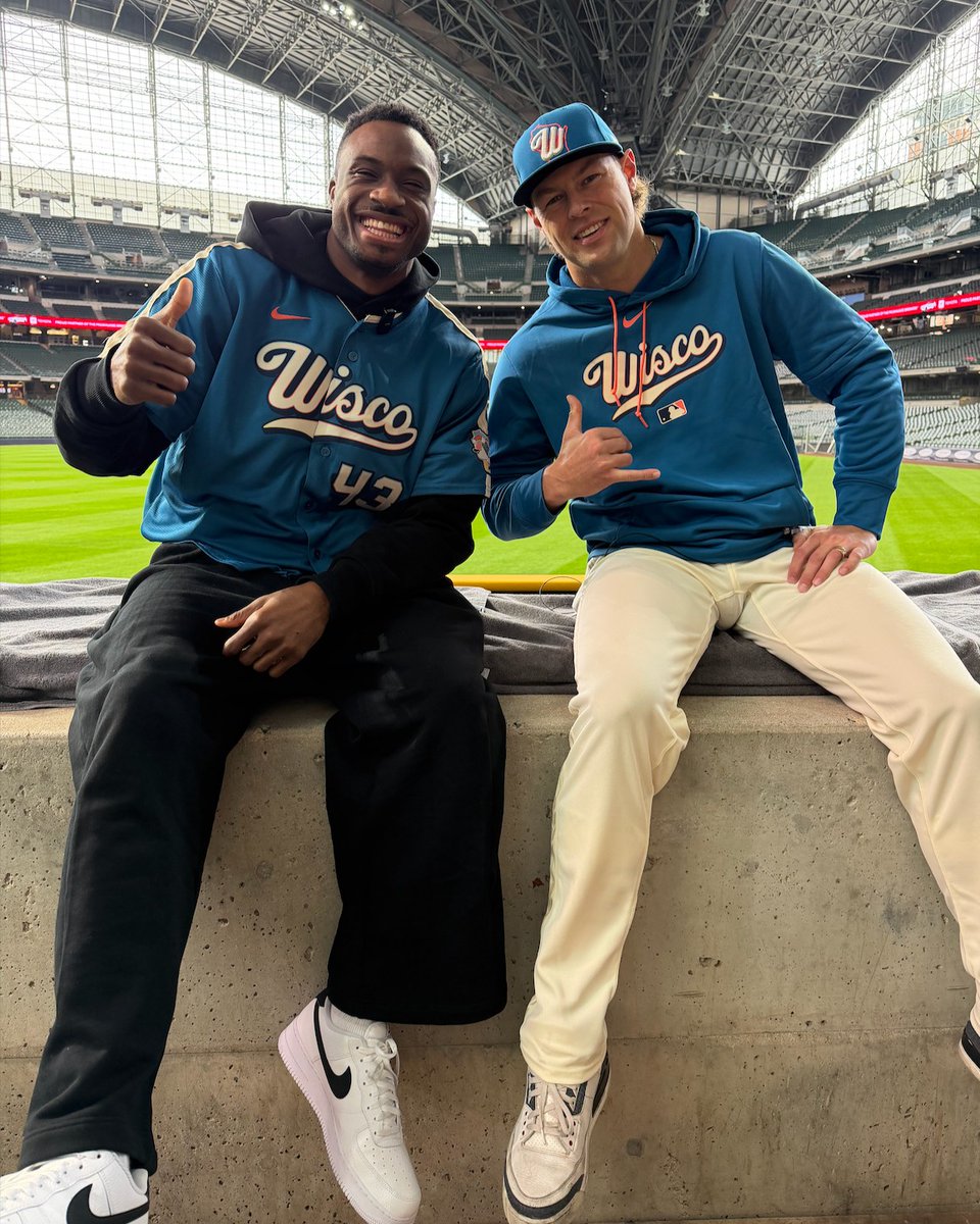 Brewers's tweet image. Biiiiiiiiiig Wisco guys 🤙

@Thanasis_ante43 x @TrevorMegill